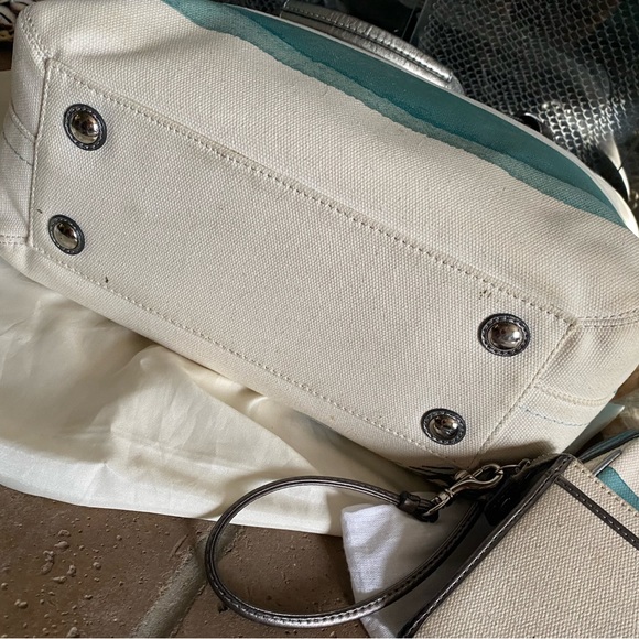 COACH BEACH PRINT BAG & ACCESSORIES EUC - Picture 8 of 16